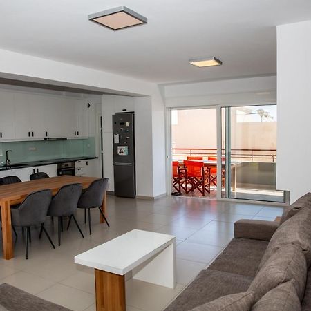 5 Sterne Apollo City Apartment Лаврион Экстерьер фото